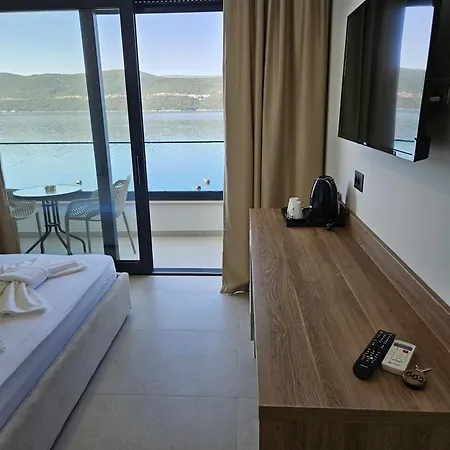 ゲストハウス Lezenic M