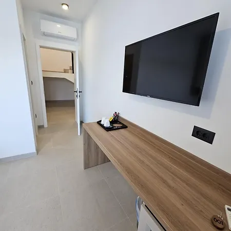 Lezenic M * ネウム