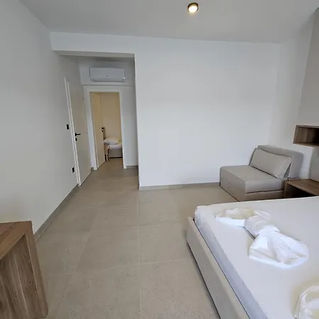 Lezenic M ゲストハウス *