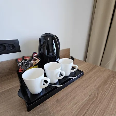 ゲストハウス Lezenic M ネウム