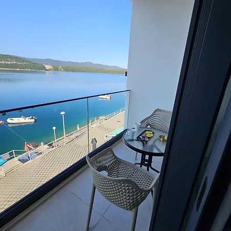 ゲストハウス Lezenic M