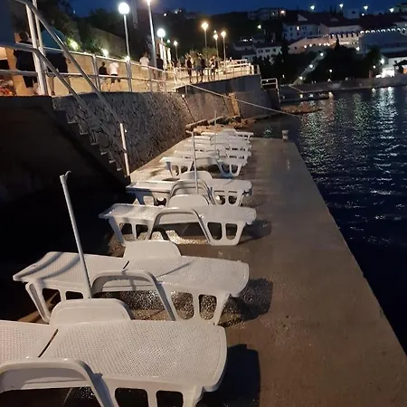 ゲストハウス Lezenic M *